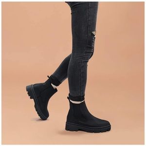 Black Chunky Chelsea Boots from JABASIC